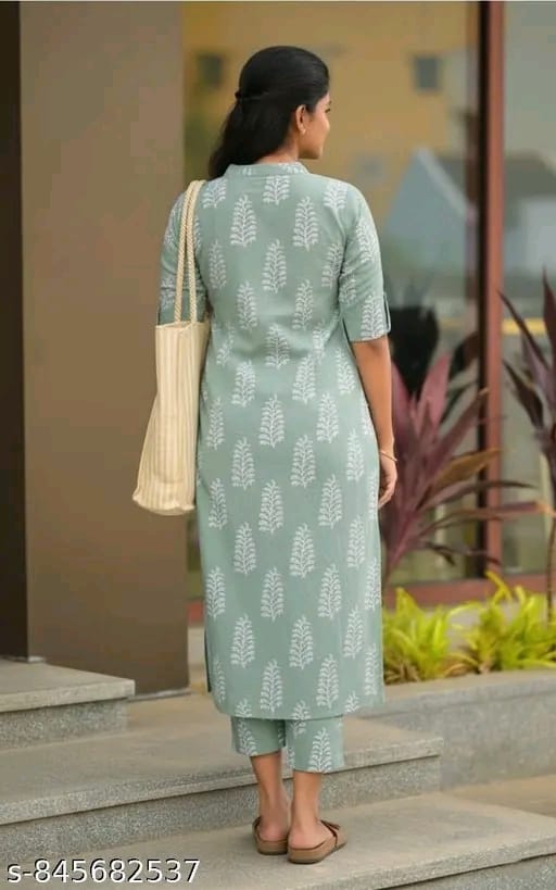 Women’s Green Floral Printed Kurta Pant Set | Mandarin Collar A-Line Cotton Blend Kurti | Party & Festive Wear